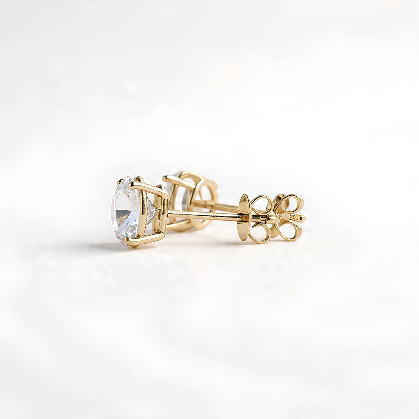 2 CTTW CERTIFIED IGI LAB GROWN ROUND DIAMOND STUD EARRINGS YELLOW GOLD (G/VS2)